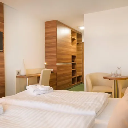 Pyramide Sibyllenbad 4* Нойальбенройт