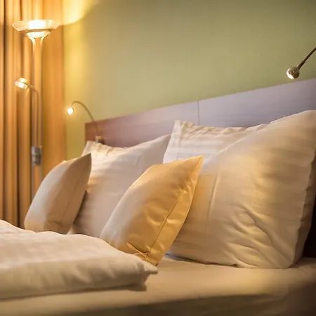 Pyramide Sibyllenbad Нойальбенройт