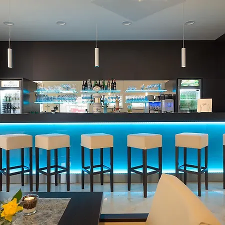 Отель Pyramide Sibyllenbad Нойальбенройт